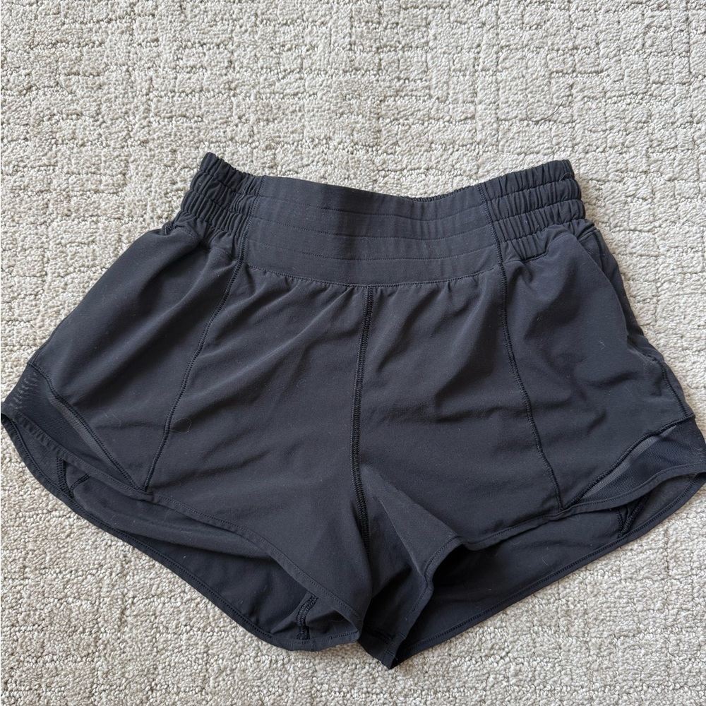 Lululemon hotty hot 4" short